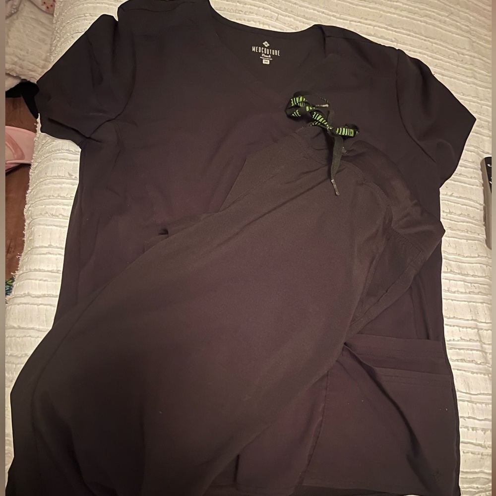 Med Couture Scrub Set